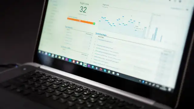 Cómo medir la visibilidad IA en SEO
